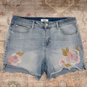 Kensie Embroidered Light Wash Denim Shorts